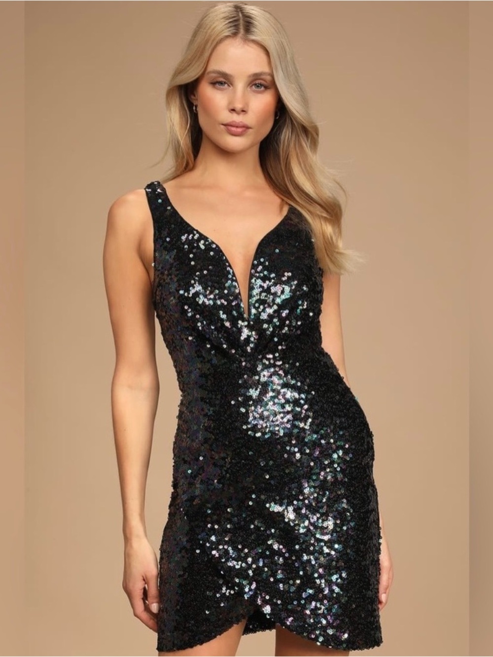 Like new! Lulu's Black Iridescent Sequin V-Neck Mini Dress
